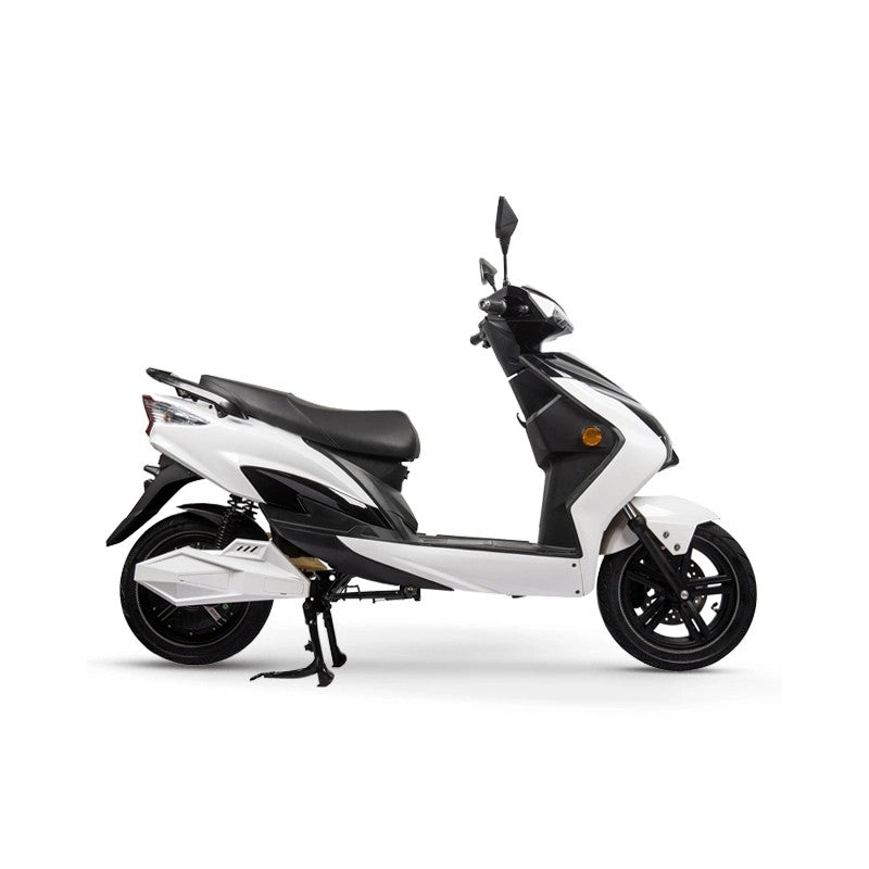 Scuter Electric Nmoto X1 Alb cu Motor Bosch 2020W – Viteză Max. 45 km/h, Autonomie 75 km, Dimensiuni 1750×570×1140mm, Greutate 80Kg, Portbagaj Detașabil, Alb/Negru Carte RAR (C.I.V) + CADOU Tricou N-Moto